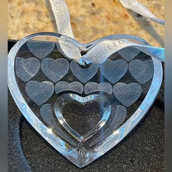 Royal Doulton heart ornament - Picture 3 of 4